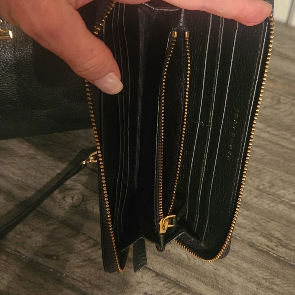 Tory Burch Britten tote with wallet - Picture 11 of 16